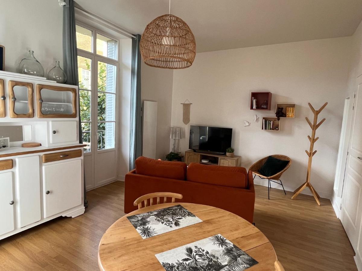 Appartement Calme Avec Balcons & Vue Sur Thermes Vichy Ngoại thất bức ảnh